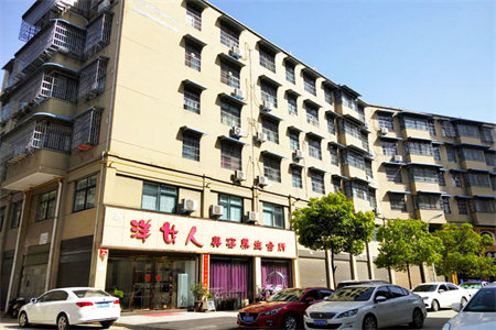密州华都富林北区2室2厅1卫63万77m2出售，12楼带附房